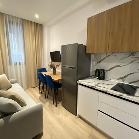 Brand New Apts Located At The City'S Main Square-100 Mbs Wifi Дуррес Екстер'єр фото