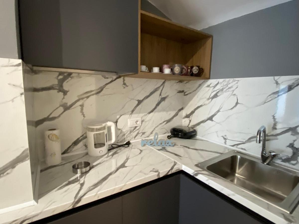 Brand New Apts Located At The City'S Main Square-100 Mbs Wifi Дуррес Екстер'єр фото