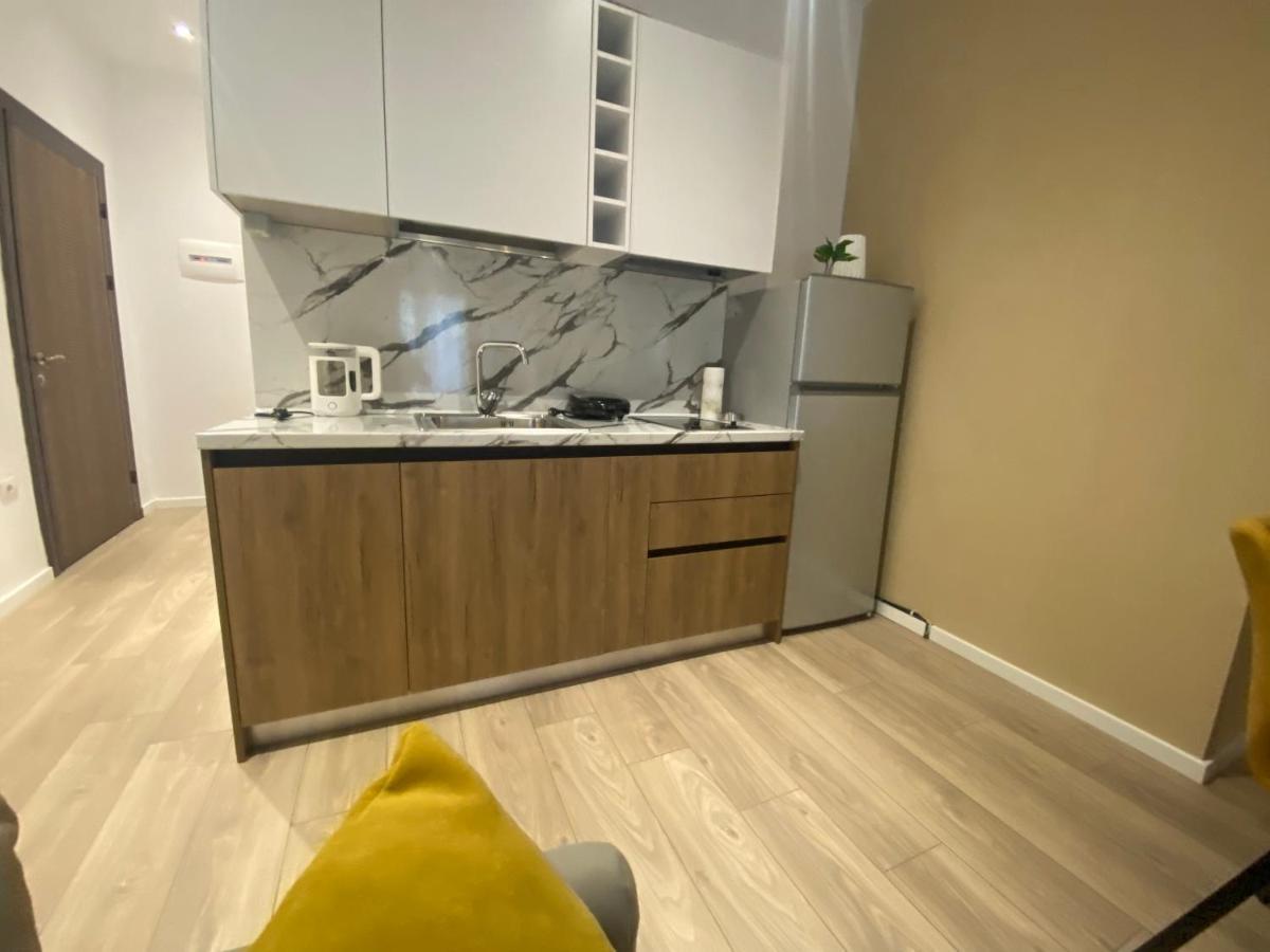 Brand New Apts Located At The City'S Main Square-100 Mbs Wifi Дуррес Екстер'єр фото