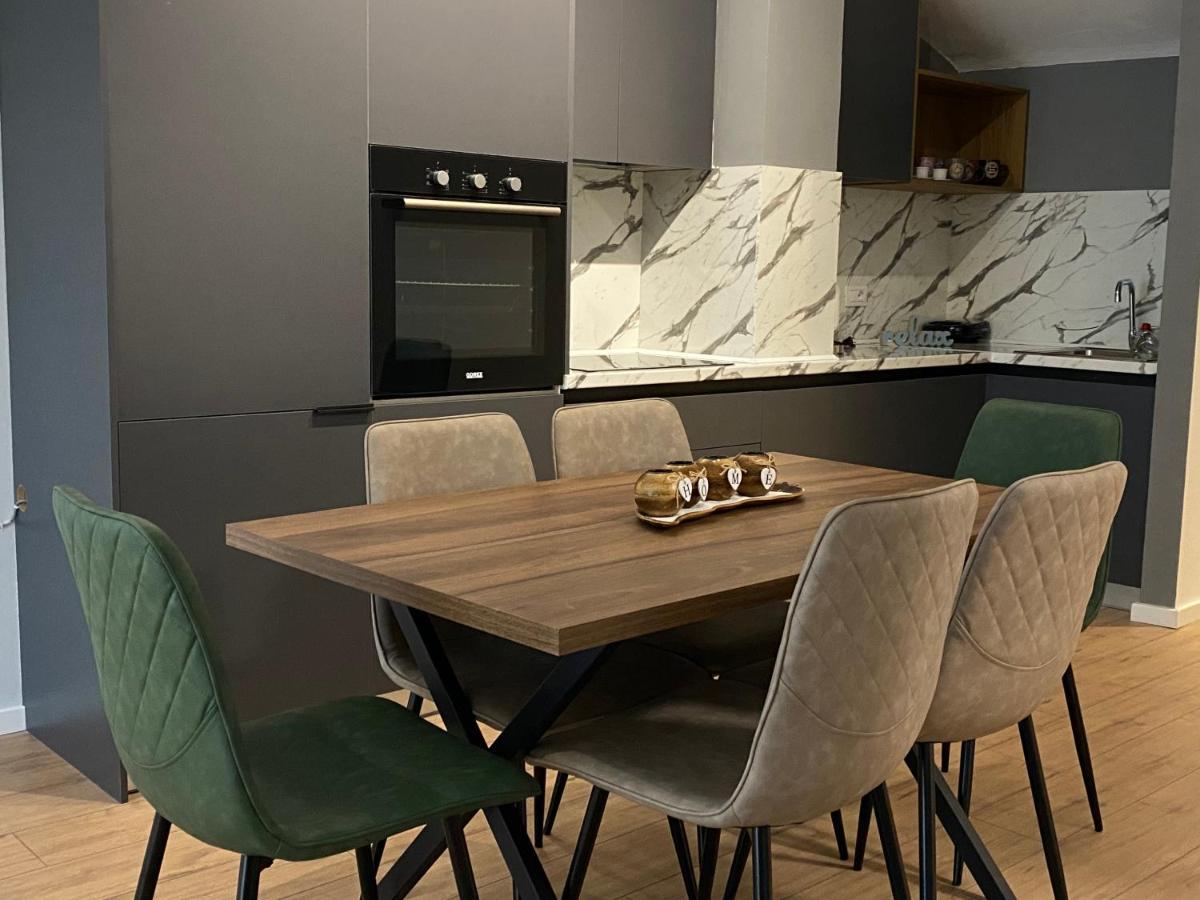 Brand New Apts Located At The City'S Main Square-100 Mbs Wifi Дуррес Екстер'єр фото