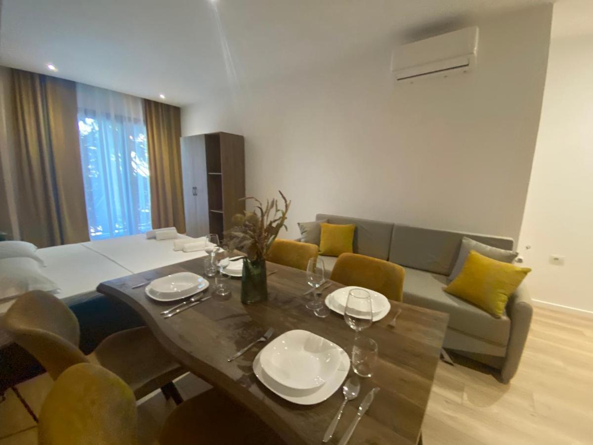 Brand New Apts Located At The City'S Main Square-100 Mbs Wifi Дуррес Екстер'єр фото