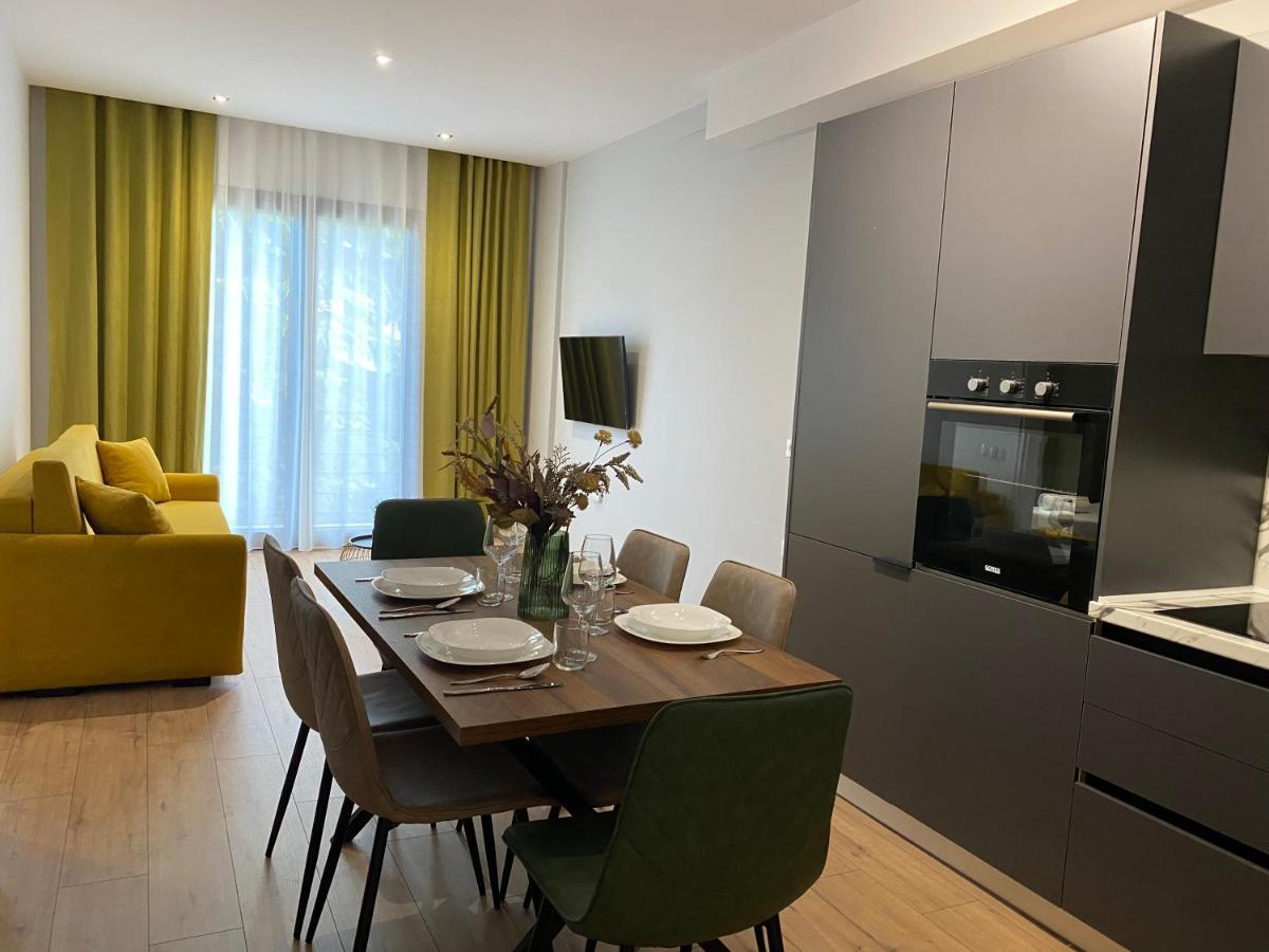 Brand New Apts Located At The City'S Main Square-100 Mbs Wifi Дуррес Екстер'єр фото