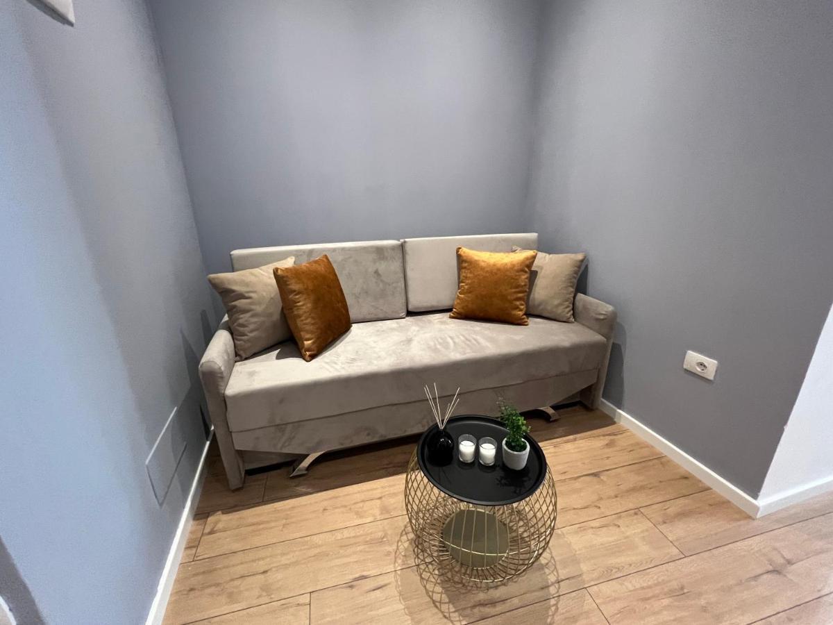 Brand New Apts Located At The City'S Main Square-100 Mbs Wifi Дуррес Екстер'єр фото