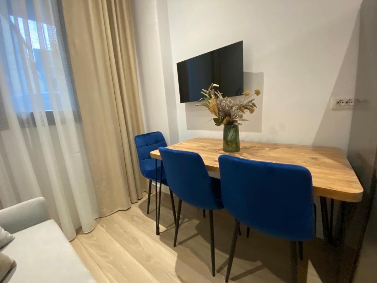 Brand New Apts Located At The City'S Main Square-100 Mbs Wifi Дуррес Екстер'єр фото