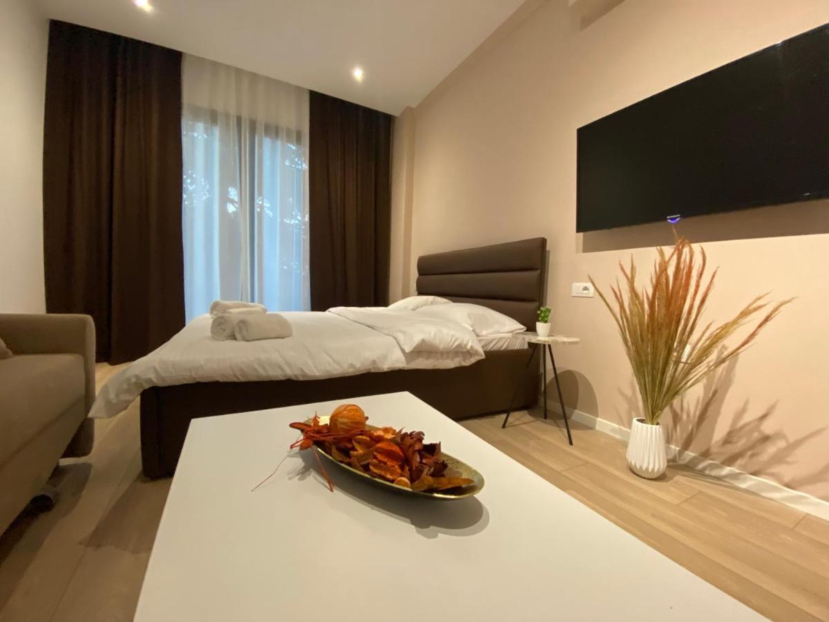 Brand New Apts Located At The City'S Main Square-100 Mbs Wifi Дуррес Екстер'єр фото