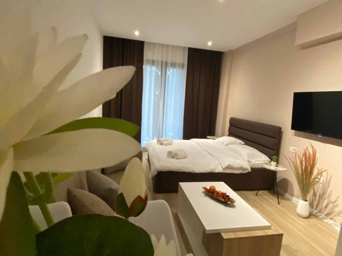 Brand New Apts Located At The City'S Main Square-100 Mbs Wifi Дуррес Екстер'єр фото